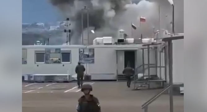 Взрыв около места дислокации миротворцев. Скриншот публикации Александра Коца https://t.me/sashakots/ Взрыв около места дислокации миротворцев. Скриншот публикации Александра Коца https://t.me/sashakots/