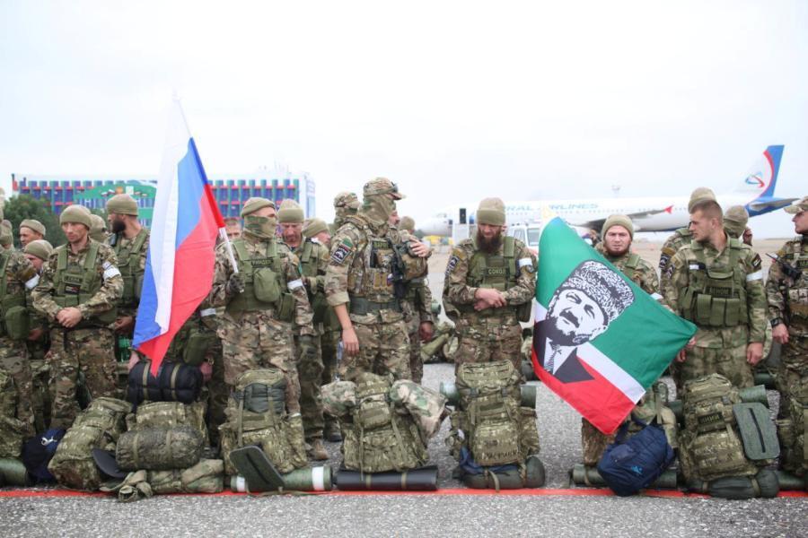Добровольцы перед отправкой на Украину. Фото: "Грозный Информ" https://www.grozny-inform.ru Добровольцы перед отправкой на Украину. Фото: "Грозный Информ" https://www.grozny-inform.ru
