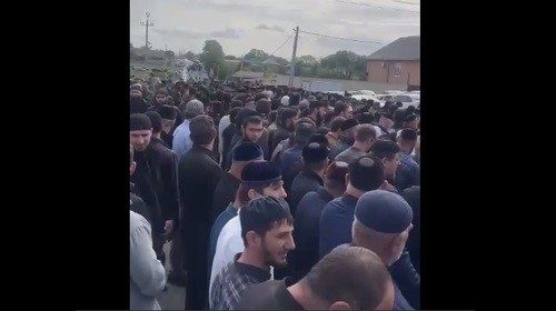 Траурная процессия. Скриншот видео 
https://t.me/ingushetia_official/16520