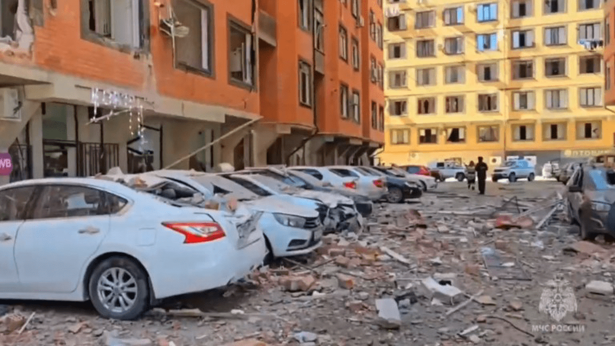 Взрыв газа в многоэтажке. Махачкала, 25 марта 2025 г. Фото: пресс-служба МЧС России