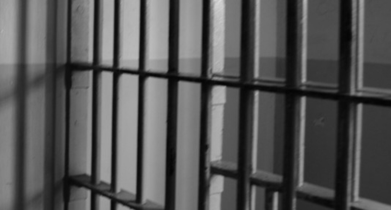 Тюремная решетка. Фото: https://blkoutuk.com/wp-content/uploads/2015/10/csc_0110-scaled.jpg