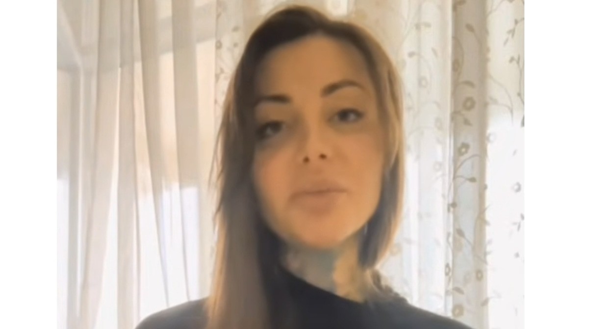 Анастасия Гойсан. Кадр видеообращения в YouTube-канале Шамиля Хадулаева www.youtube.com/watch?v=ysx0AhOwdSw
У