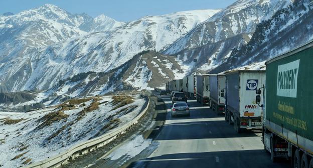 Военно-Грузинская дорога. Фото: Центр организации дорожного движения Северной Осетии https://codd15.ru/index.php/ru/news