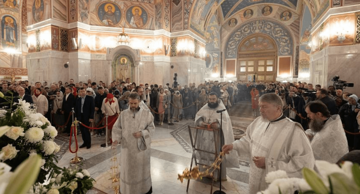 Пасхальное богослужение в соборе Александра Невского в Волгограде. Скриншот фото администрации Волгоградской области от 20.04.25, https://t.me/rgn_34/8775.
