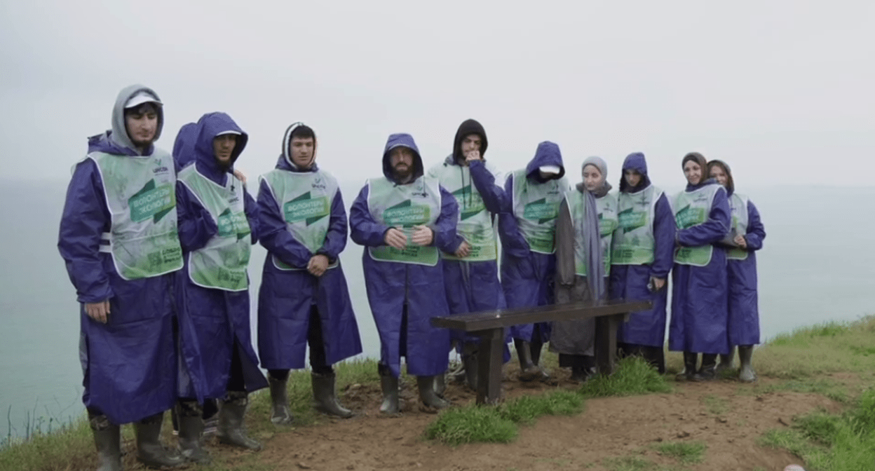 Дагестанские волонтеры прибыли на Кубань. Стоп-кадр видео фонда "Инсан" от 27.04.25, https://t.me/fondinsan/3220