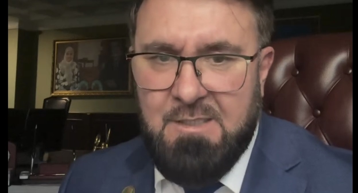 Мансур Солтаев. Кадр видео в Telegram https://t.me/chechombudsman/4718