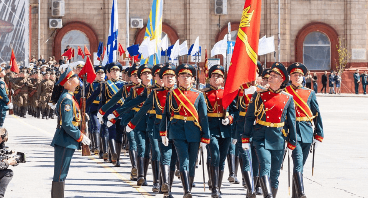 Военный парад в Волгограде. Скриншот фото администрации Волгоградской области от 09.05.25, https://t.me/rgn_34/9059?single.