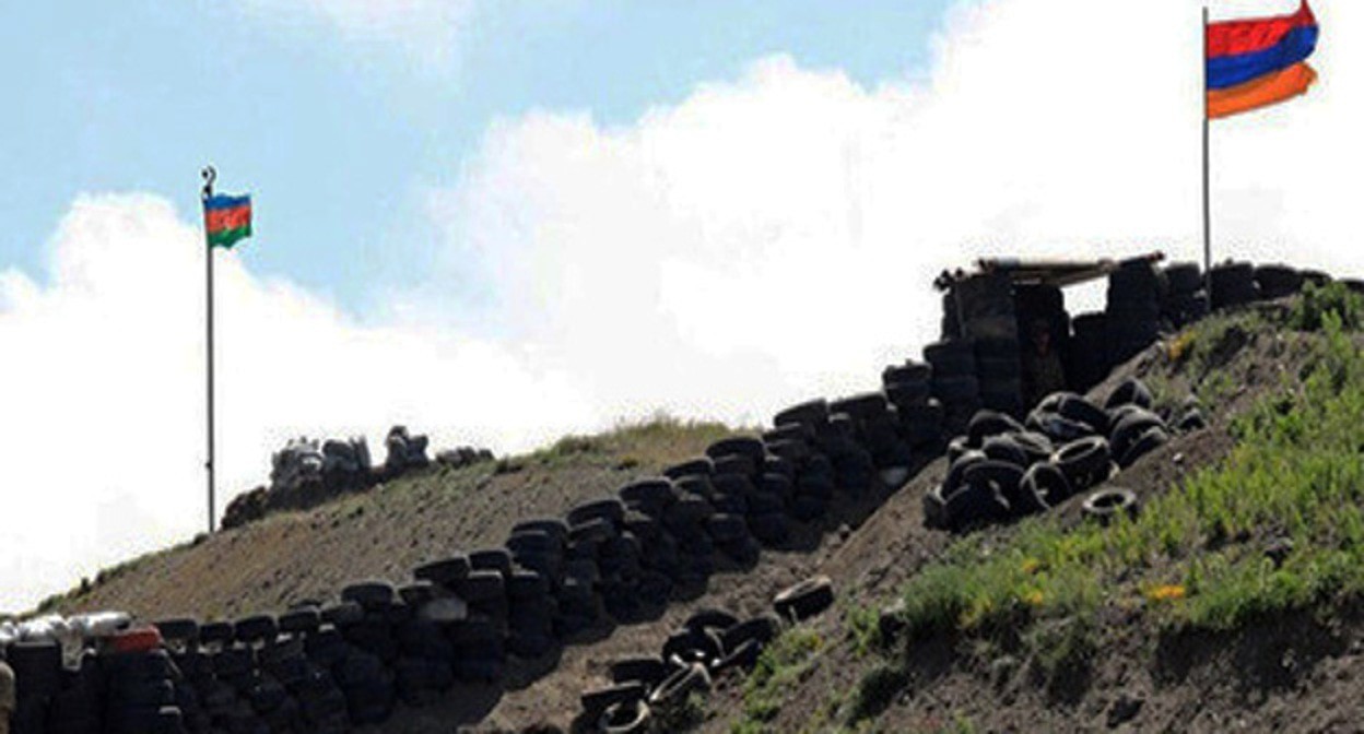 Граница Армении 
и Азербайджана. Фото: https://vesti.az/politika/nacalsya-process-delimitacii-na-granice-mezdu-azerbaidzanom-i-armeniei-515273