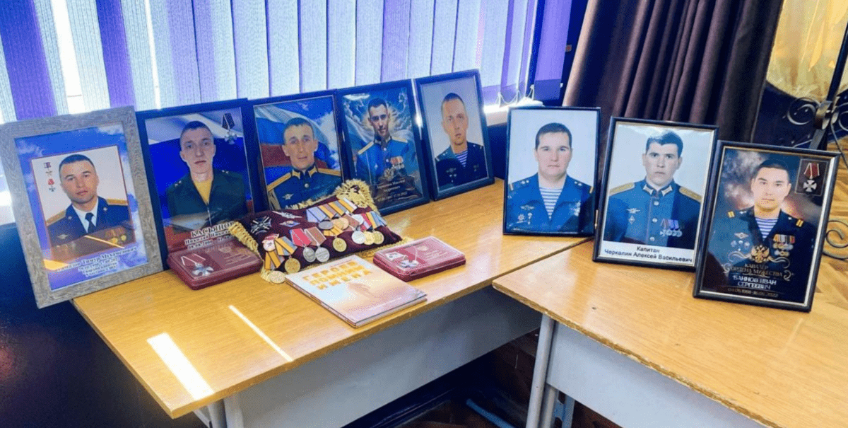 Портреты убитых бойцов. Скриншот фото фонда "Защитники Отечества" по КБР от 14.05.25, https://t.me/fond_ZO_kbr/5753