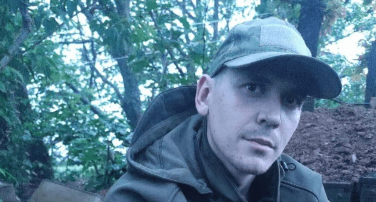 Максим Арапов. Скриншот фото из Telegram-канала администрации Икрянинского района от 17.05.25, https://t.me/ikradm/10736.