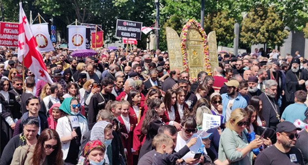 День святости семьи в Грузии. 17 мая 2025 г. Фото: Новости Грузии https://www.newsgeorgia.ge/den-svjatosti-semi-v-gruzii-objavili-gosudarstvennym-prazdnikom