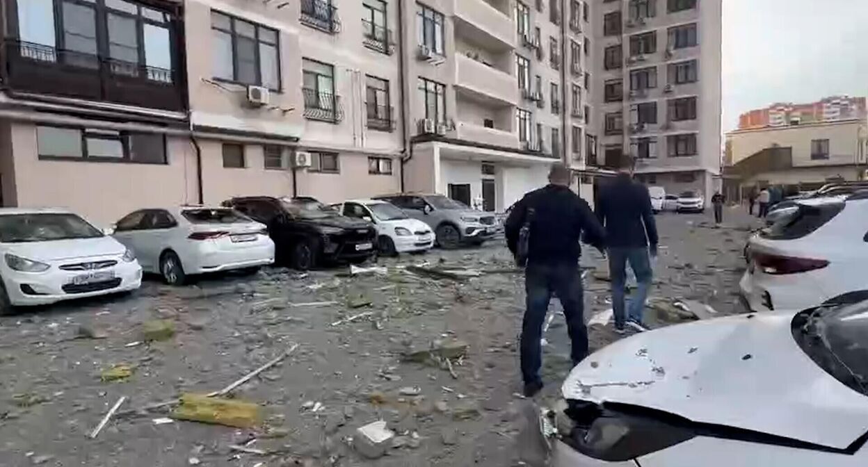 Последствия атаки беспилотников на Новороссийск. 3 мая 2025 г. Скриншот видео https://ria.ru/20250503/novorossijsk-2014757303.html