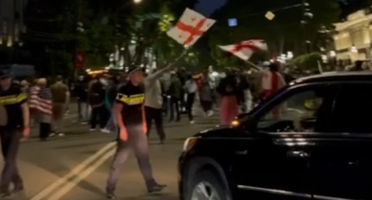 Перекрытый проспект Руставели, 22 мая 2025 года. Кадр видео Lorena Beria / Tbilisi life