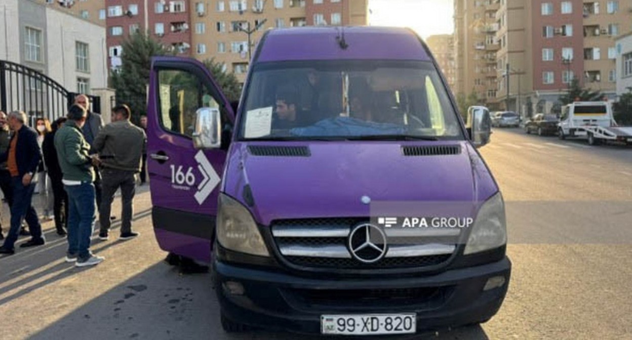 Отправка переселенцев в Кенгерли. 23 мая 2025 года. Фото: АПА https://ru.apa.az/sotsium/v-agdamskoe-selo-kengerli-otpravilas-ocerednaya-gruppa-pereselencev-foto-611224