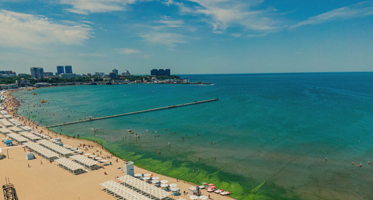 Центральный пляж Анапы. Фото Антона Быкова, "Юга.ру"