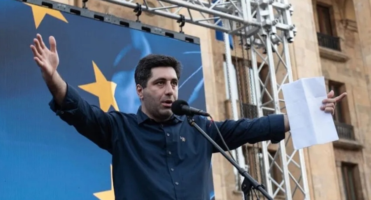 Вахтанг Саная на митинге в Тбилиси. 17 июля 2021 года. Фото: Mariam Nikuradze / OC Media