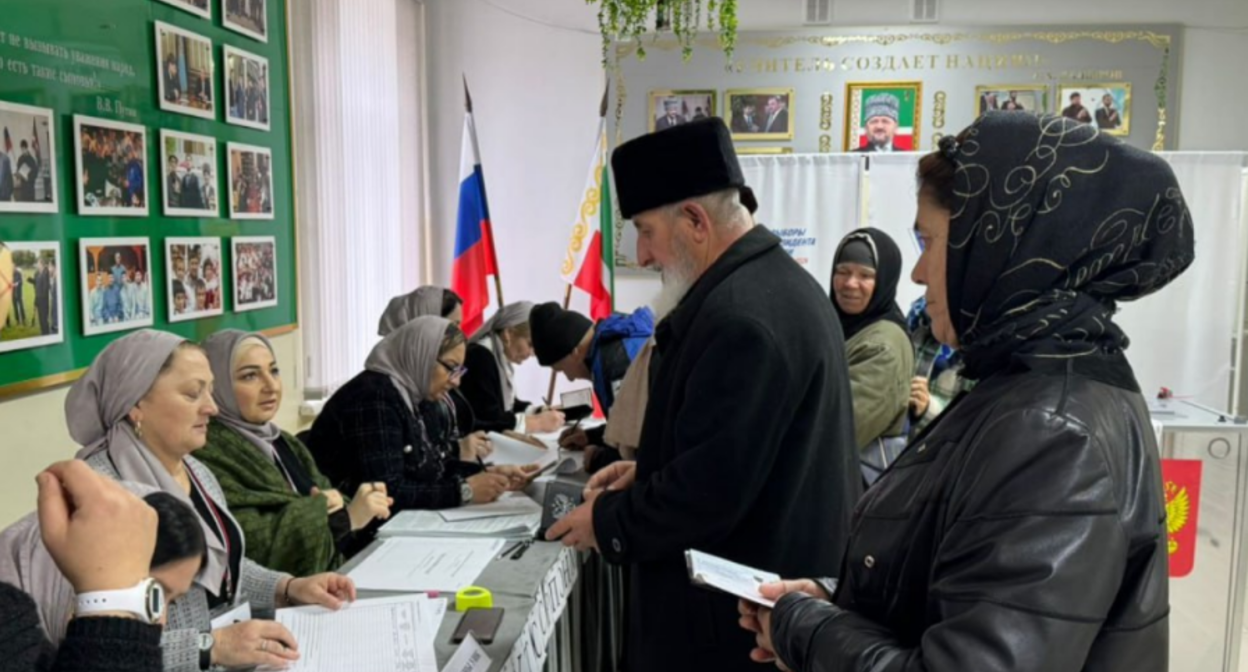 Голосование на выборах в Чечне. Скриншот фото из Telegram-канала Избиркома Чечни от 15.03.24, https://t.me/ikchr95/2643.