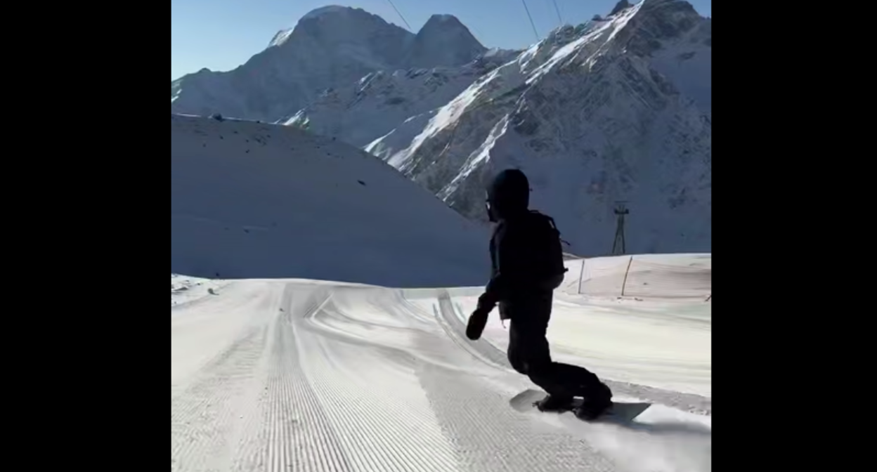 Спуск с Эльбруса. Стоп-кадр видео из Telegram-канала курорта от 06.07.25, https://t.me/elbrusresort/7659