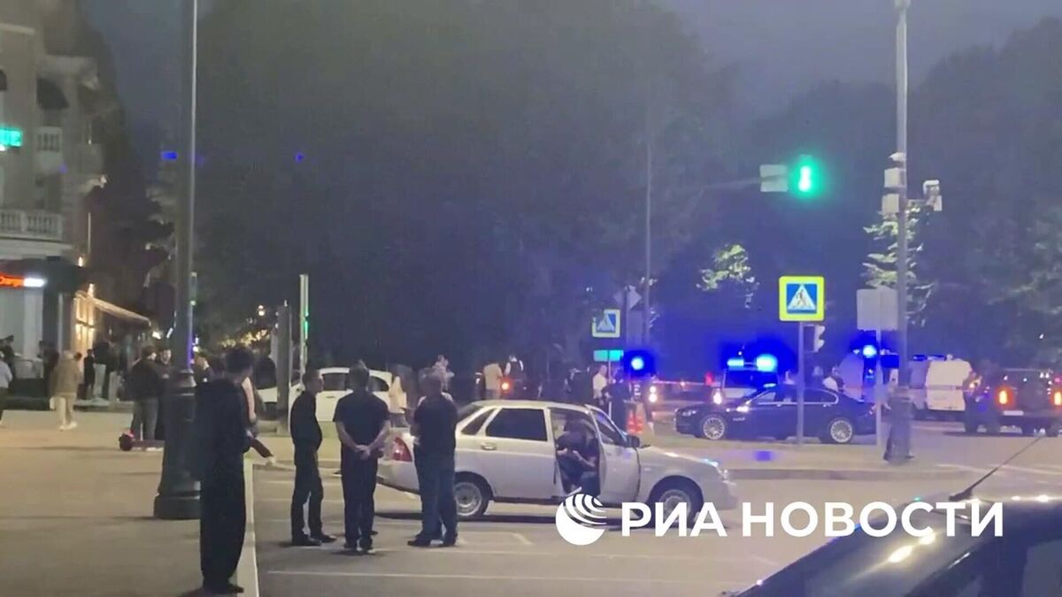 На месте нападения. 4 июля 2025 г. Скриншот видео https://ria.ru/20250704/nalchik-2027309341.html