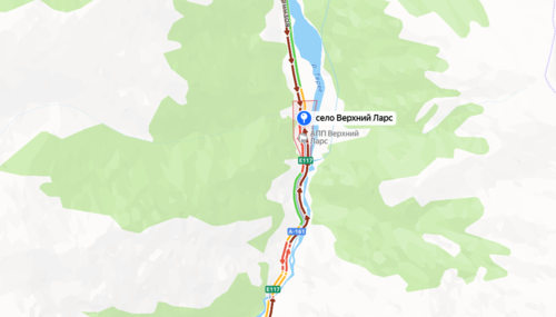 Пробки у КПП "Верхний Ларс" на 17.56 02.08.25. Скриншот с сервиса "Яндекс.Карты" 