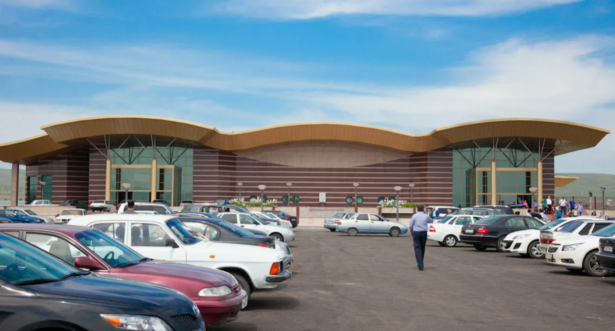 Аэропорт Магаса. Скриншот фото "Сердало" https://serdalo.ru/news/kultura?page=1054