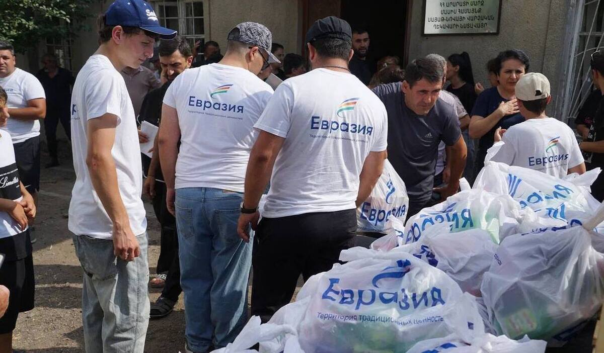 Российская гуманитарная помощь для карабахских переселенцев. Фото: Mika Badalyan / Facebook* 