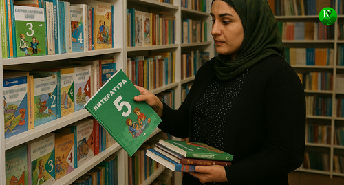 Женщина покупает учебники. Иллюстрация создана «Кавказским узлом» с помощью ИИ в программе Copilot