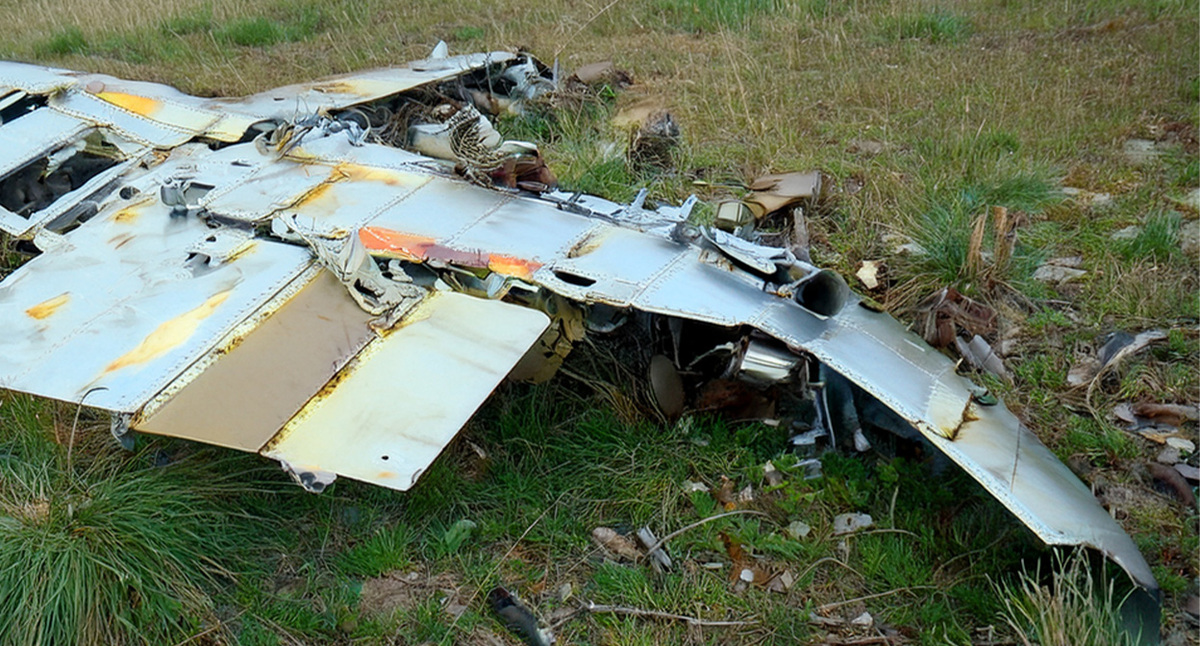 Обломки БПЛА. Иллюстрация создана "Кавказским узлом" с помощью ИИ в программе Copilot