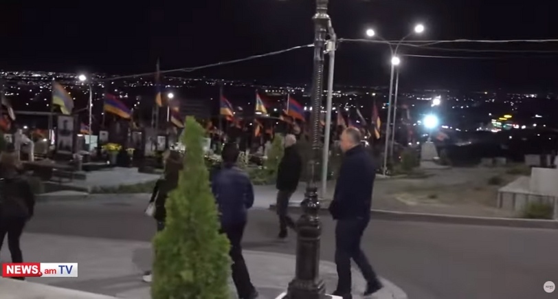 Родители погибших военнослужащих в "Ераблуре". Кадр видео News.am https://news.am/rus/news/905581.html