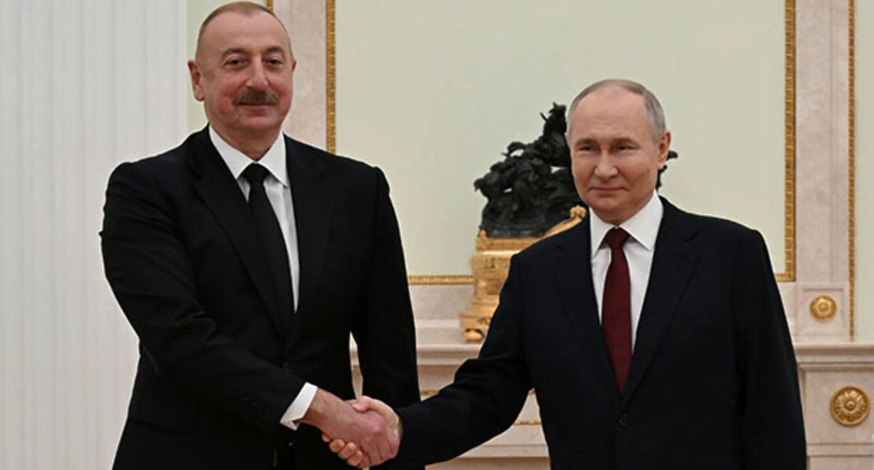 Ильхам Алиев (слева) и Владимир Путин. Фото: https://president.az/