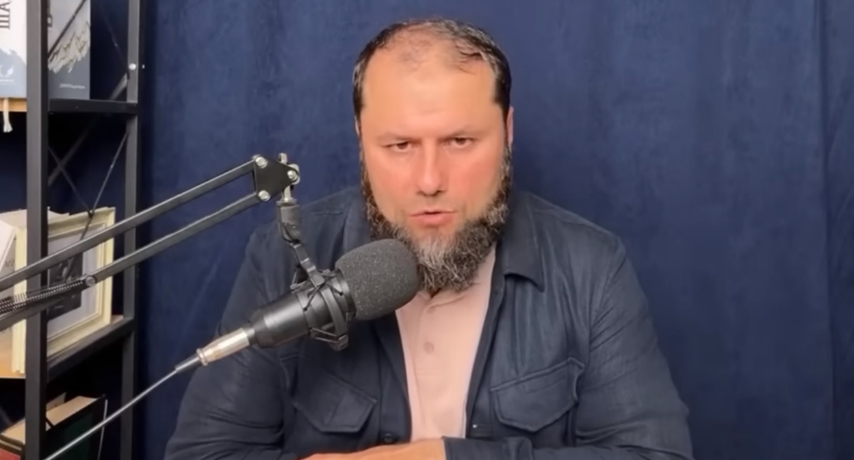 Абакар Абакаров. Кадр видео из YouTube-канала "Утро Дагестан" https://www.youtube.com/@Utro_Dagestan/videos