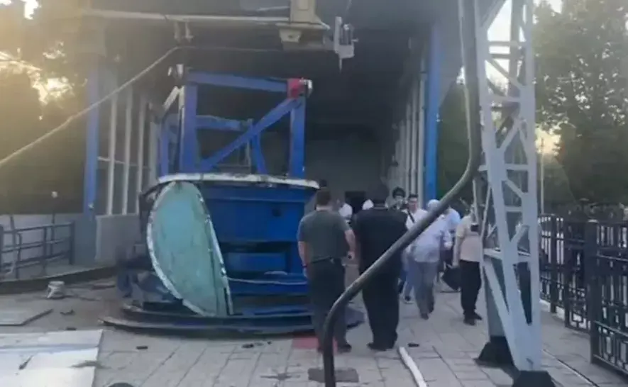 Авария на канатной дороге в Нальчике. Август 2025 г. Скриншот видео СКР