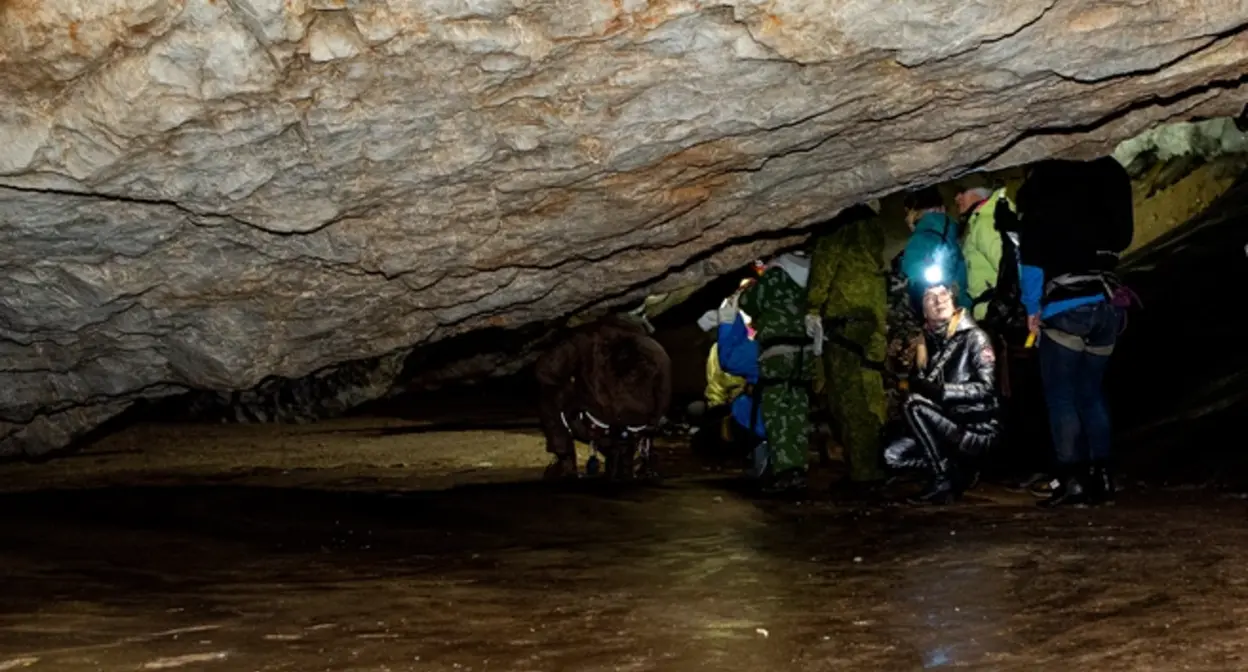 Эвакуация туристов в горах Карачаево-Черкесии. 5 ноября 2025 г. Фото: Олег Фёдоров / CHITA.RU