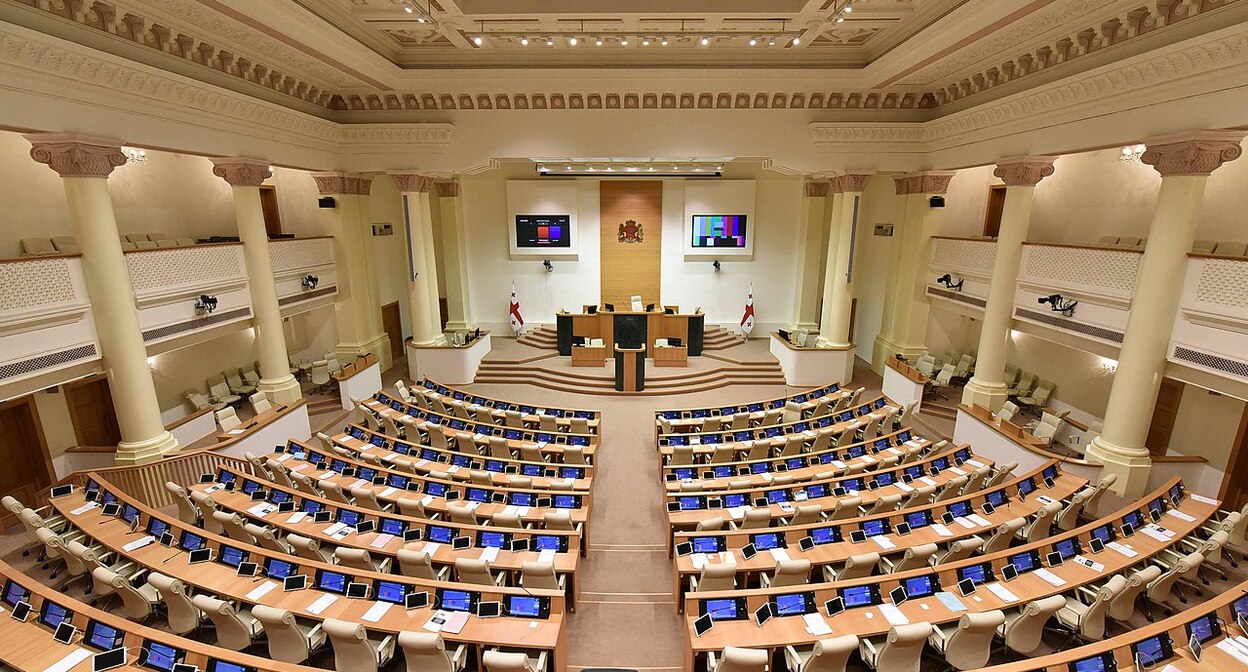 Парламент Грузии. Фото: https://ru.wikipedia.org/