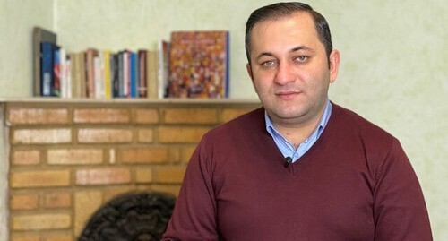 Руслан Иззетли. Фото: Turan https://turan.az/ru/politika/alesker-mamedli-arestovan-na-4-mesiaca-778246