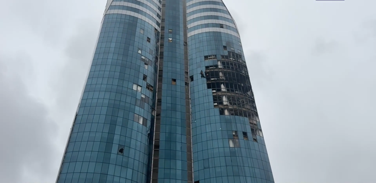 Последствия удара по "Грозный-сити". Кадр видео ТАСС https://tass.ru/proisshestviya/25832091