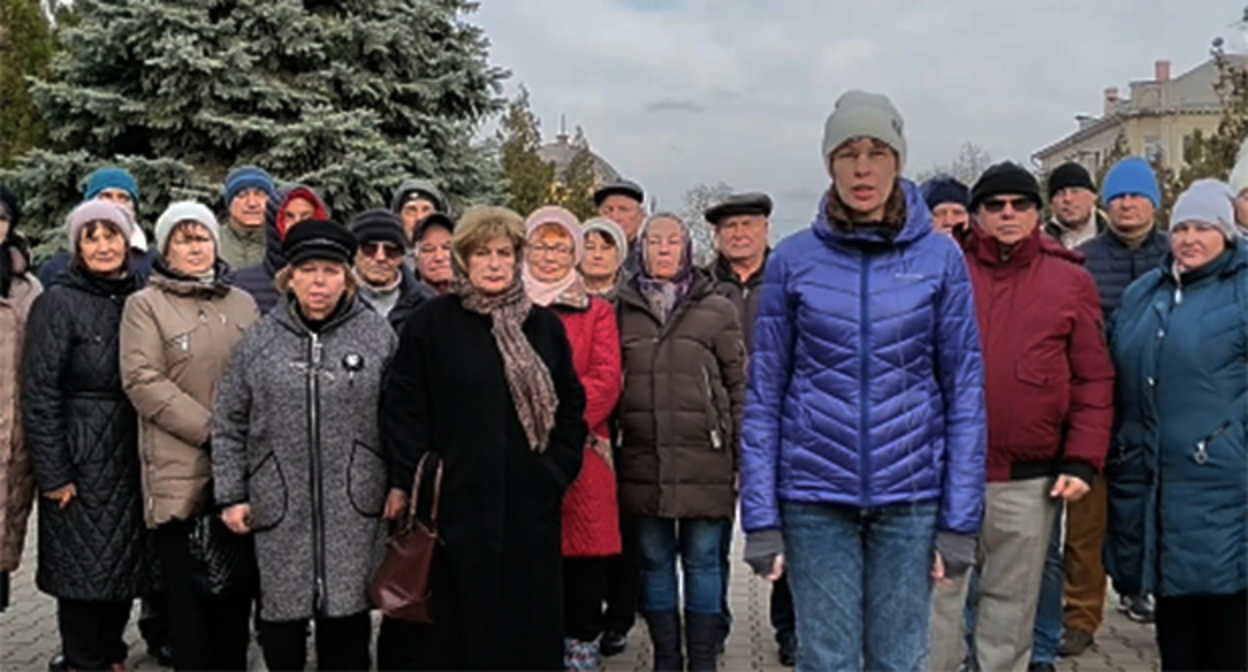 Still from a video message from Taganrog residents to Putin. December 16, 2025. Screenshot from the video: https://161.ru/text/transport/2025/12/15/76172493/