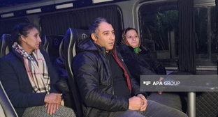 Azerbaijani displaced persons. December 17, 2025. Photo: APA https://ru.apa.az/sotsium/v-gorod-lacin-posyolki-gadrut-i-gyrmyzy-bazar-xodzavendskogo-raiona-a-takze-v-selo-xydyrly-agdamskogo-raiona-otpravleny-ocerednye-gruppy-pereselencev-630496