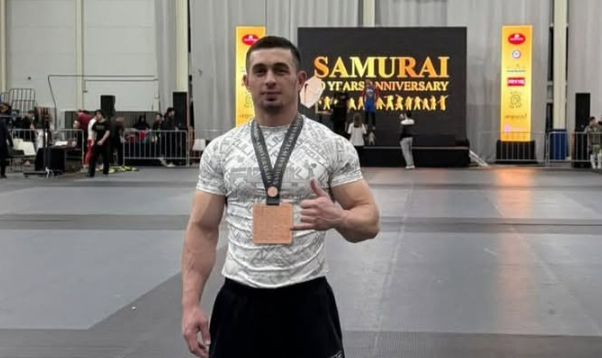 Мансур Мовлаев. Скриншот фото https://www.instagram.com/p/DSIoUuKjFkF/ (деятельность компании Meta, владеющей соцсетью, запрещена в России).