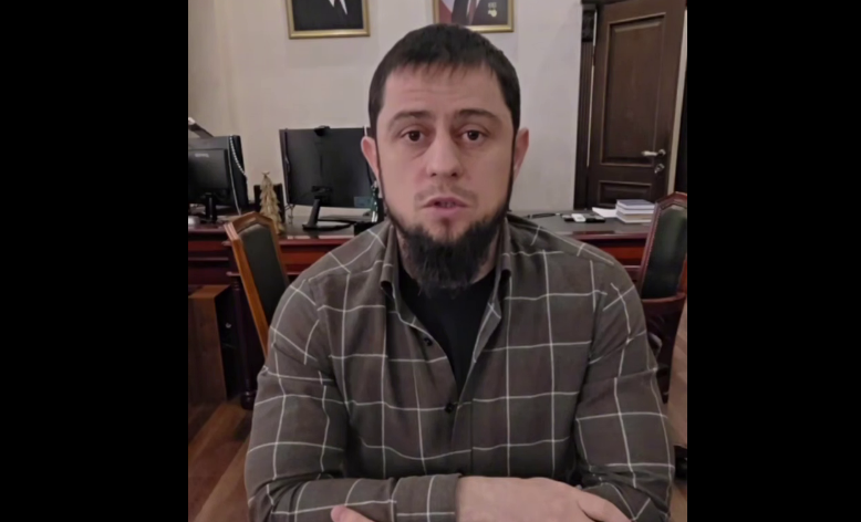 Ахмед Дудаев. Стоп-кадр видео из его Telegram-канала от 08.01.26, https://t.me/akhmeddudaev/4948.
