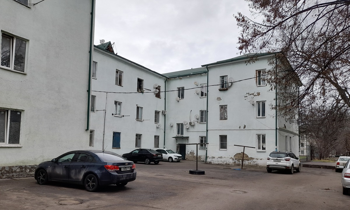 Здание аварийного общежития в Нальчике. Фото "Кавказского узла"