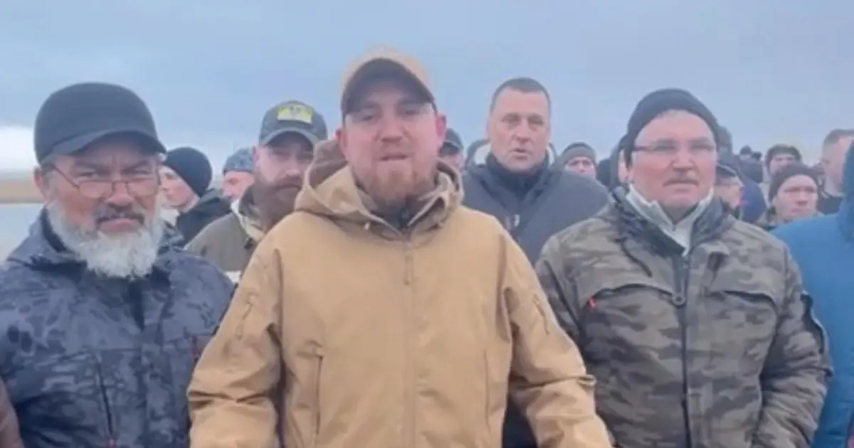 Стоп-кадр: "Жители Ейского района на Кубани просят власти помочь - обратить внимание на замор рыбы". Фото: "Барахолка Ейск" / Telegram-канал