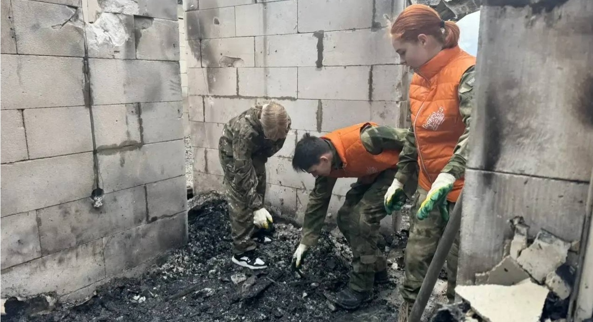 Дом, поврежденный в результате атаки дрона. Фото из телеграм-канала главы Новороссийска https://t.me/kravchenko_glava_nvrsk/14665