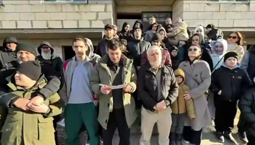 Кадр Пайщики ЖСК "Уютный дом" обратились к главе Дагестана с просьбой достроить дом. Фото: Тут Дагестан / Telegram-канал