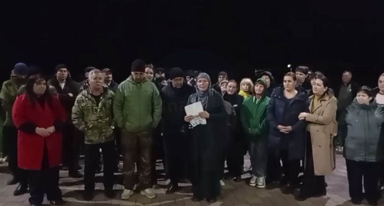 Стоп-кадр. Жители трёх аулов Ставрополья пожаловались на разбитые дороги. Фото: Ипатово / Telegram-канал