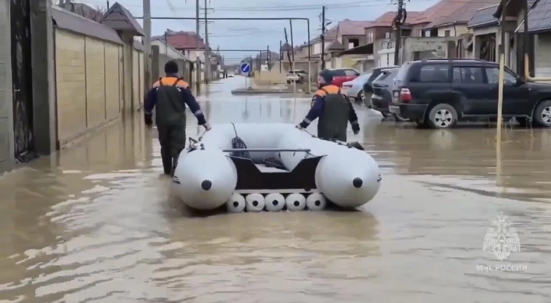 Наводнение в Дагестане. Фото: МЧС России Наводнение в Дагестане. Фото: МЧС России