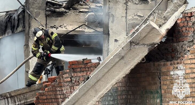 На месте взрыва во Владикавказе. 10 апреля 2026 г. Фото: МАХ/"МЧС Северной Осетии"