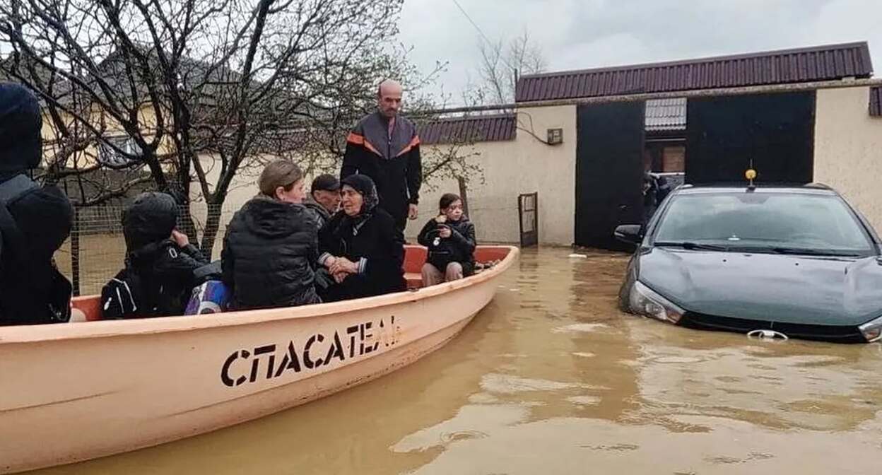 Наводнение в Дагестане, начало апреля 2026 года. Фото: пресс-служба МЧС по Дагестану. Наводнение в Дагестане, начало апреля 2026 года. Фото: пресс-служба МЧС по Дагестану.