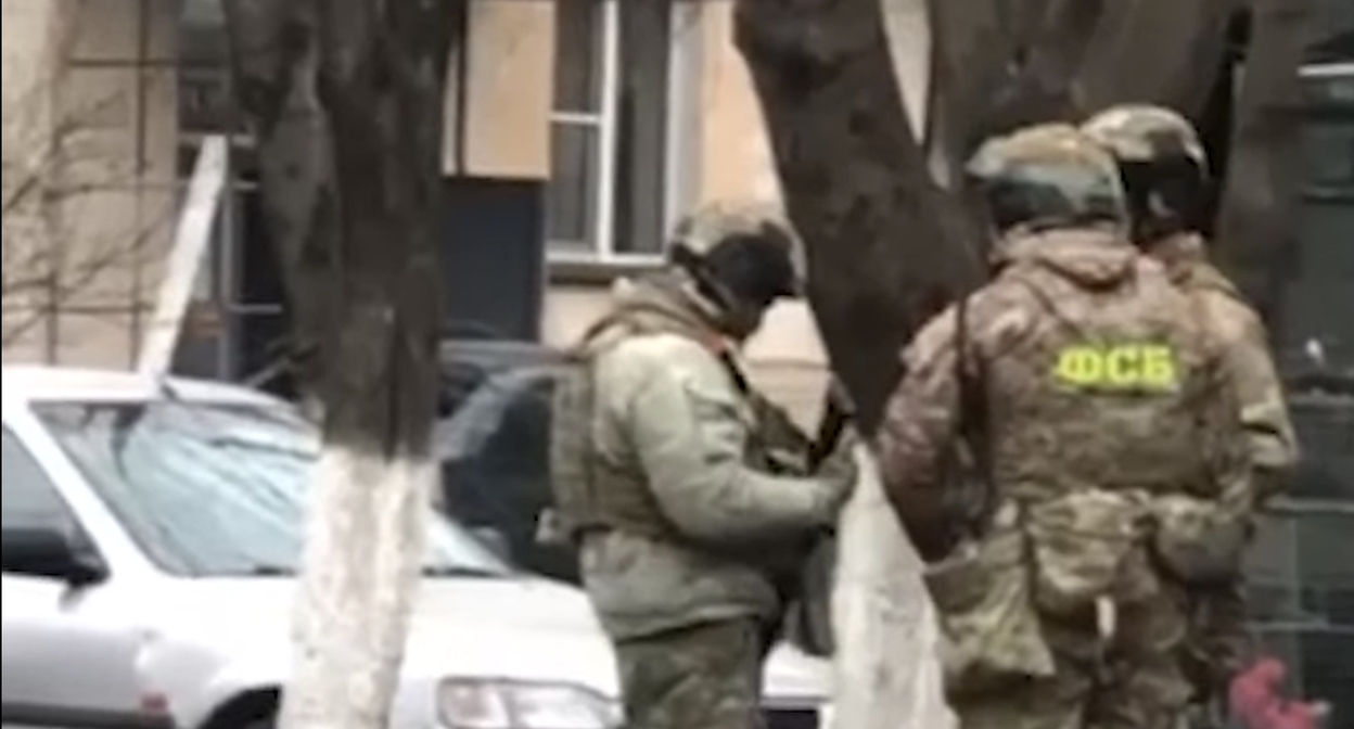 Спецоперация в Карабулаке, март 2024 года. Кадр видеосюжета RT
vkvideo.ru/video-40316705_456441265
