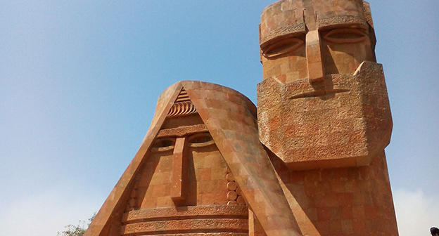 Памятник "Мы и наши горы". Фото: Merisargsyan.https://ru.wikipedia.org/ 